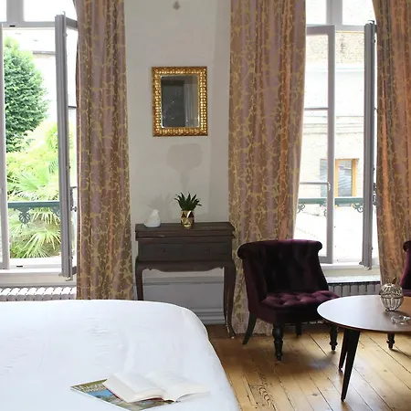 Maison En Ville, Hyper Centre Ville, Bed & Breakfast 4*