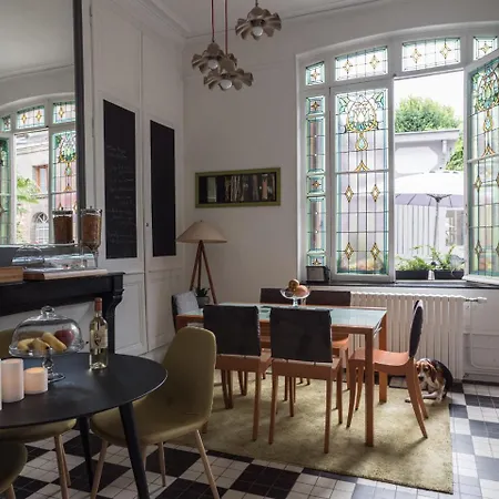 Bed & Breakfast Maison En Ville, Hyper Centre Ville, 4*