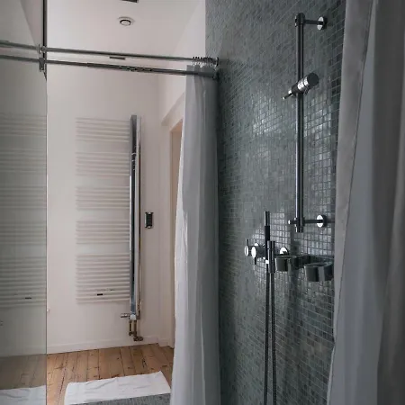 Maison En Ville, Hyper Centre Ville, Bed & Breakfast 4*