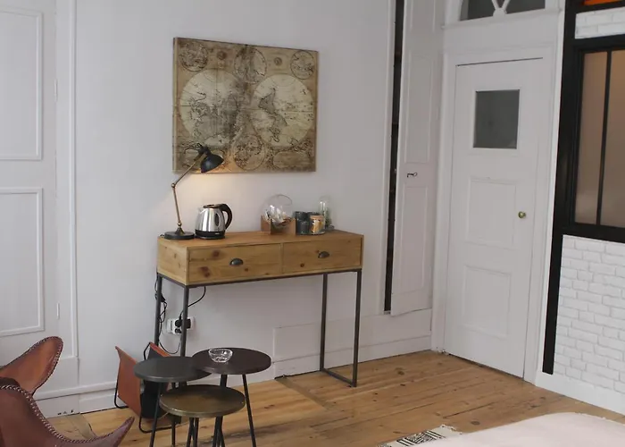 住宿加早餐酒店 Maison En Ville, Hyper Centre Ville, 阿棉